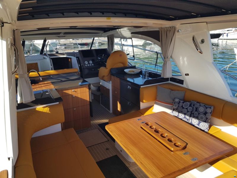 Marex 360 Cabriolet Cruiser