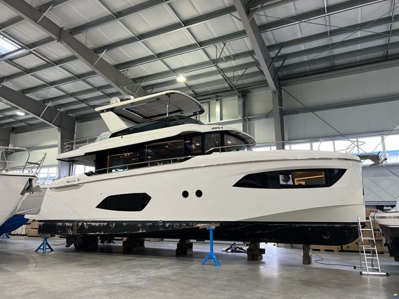 Absolute Navetta 52
