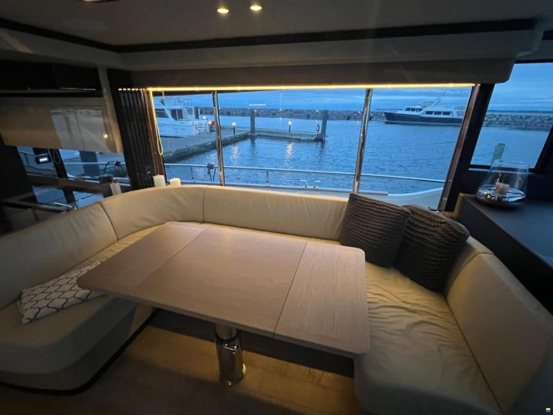 Absolute Navetta 52