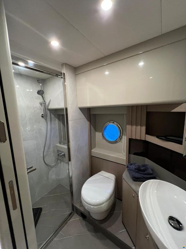 Absolute Navetta 52