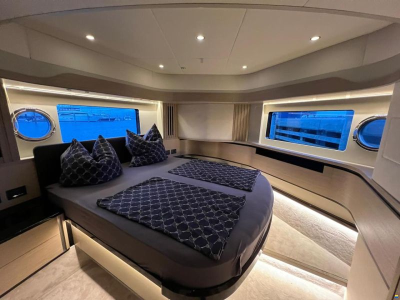 Absolute Navetta 52