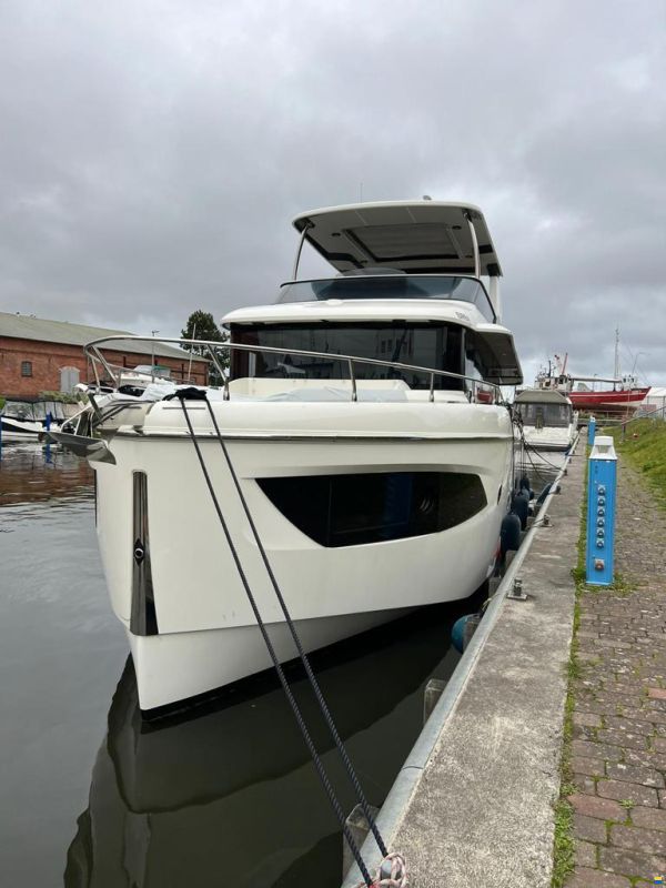 Absolute Navetta 52