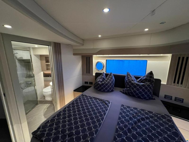 Absolute Navetta 52