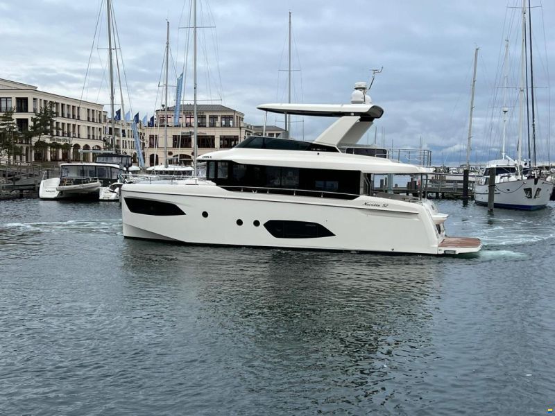 Absolute Navetta 52