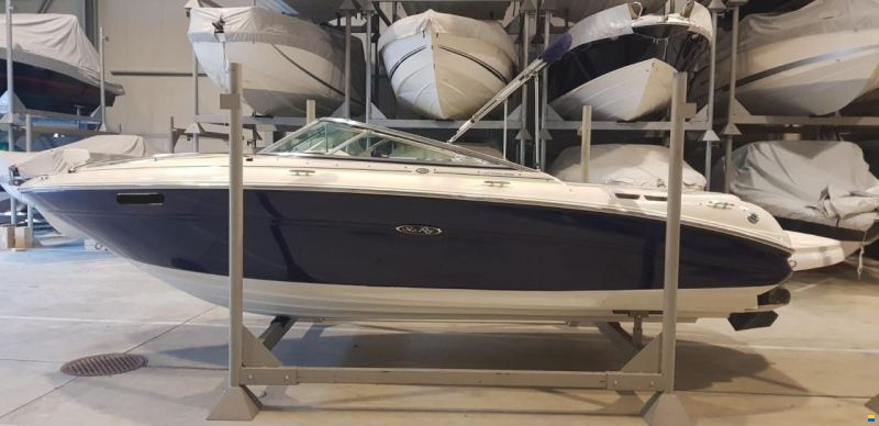 Sea Ray 220 SSE