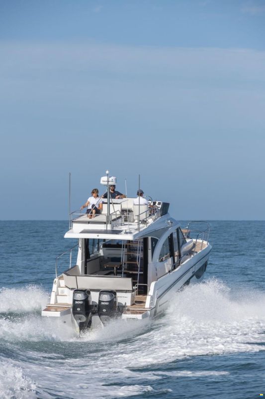 Beneteau Antares 11 Fly