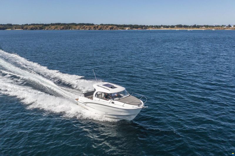 Beneteau Antares 8 OB v2