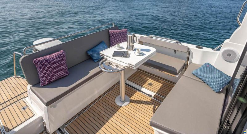 Beneteau Antares 8 OB v2