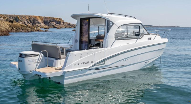 Beneteau Antares 8 OB v2