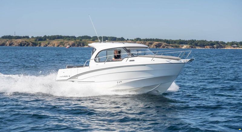 Beneteau Antares 8 OB v2