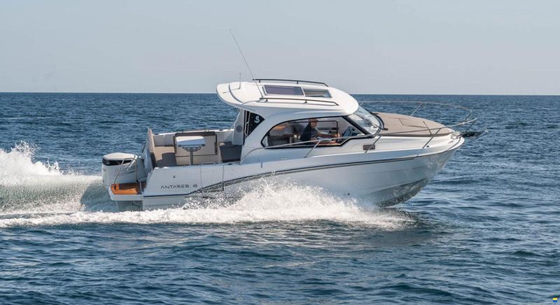 Beneteau Antares 8 OB v2