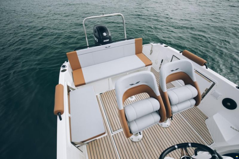Beneteau Flyer 7 SUNdeck