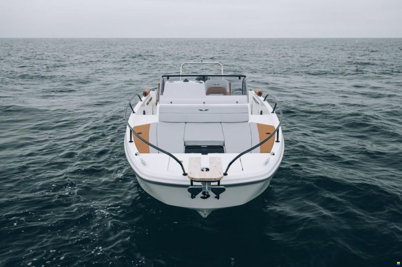 Beneteau Flyer 7 SUNdeck