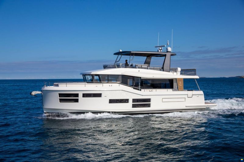 Beneteau Grand Trawler 62