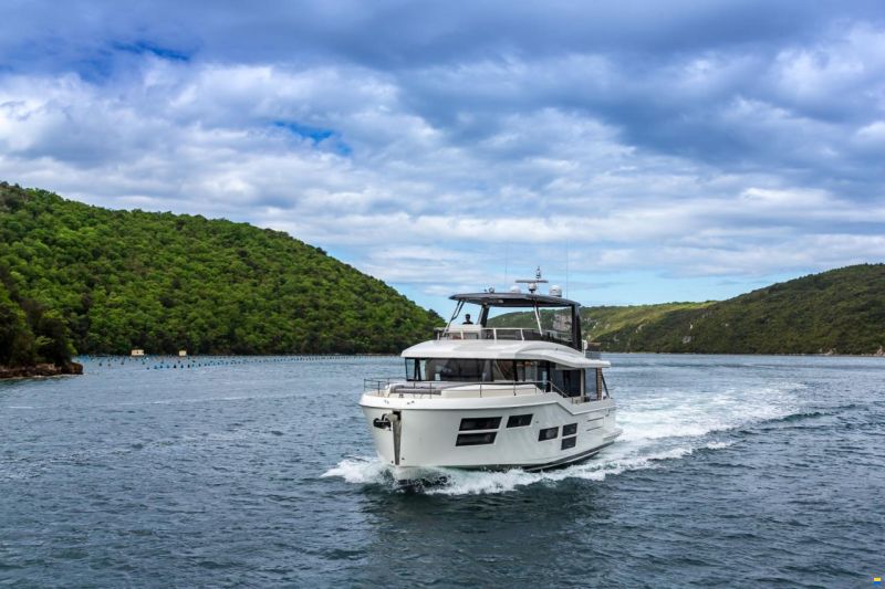 Beneteau Grand Trawler 62