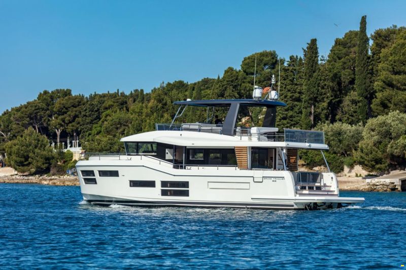 Beneteau Grand Trawler 62