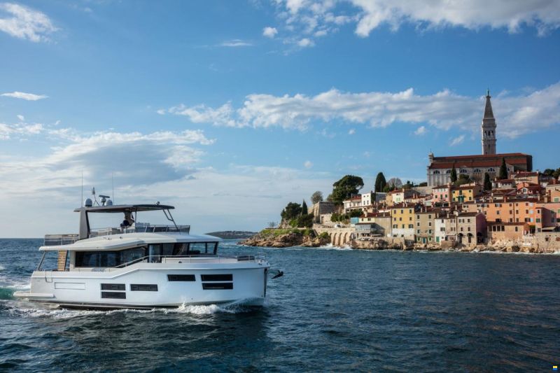 Beneteau Grand Trawler 62