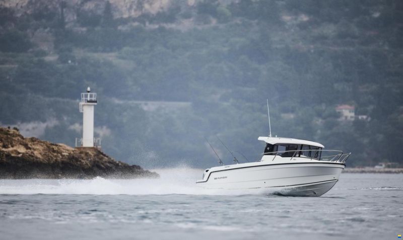Parker 700 Pilothouse