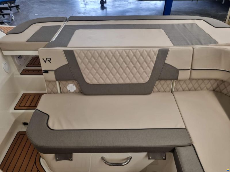 Bayliner VR5 Cuddy Europe