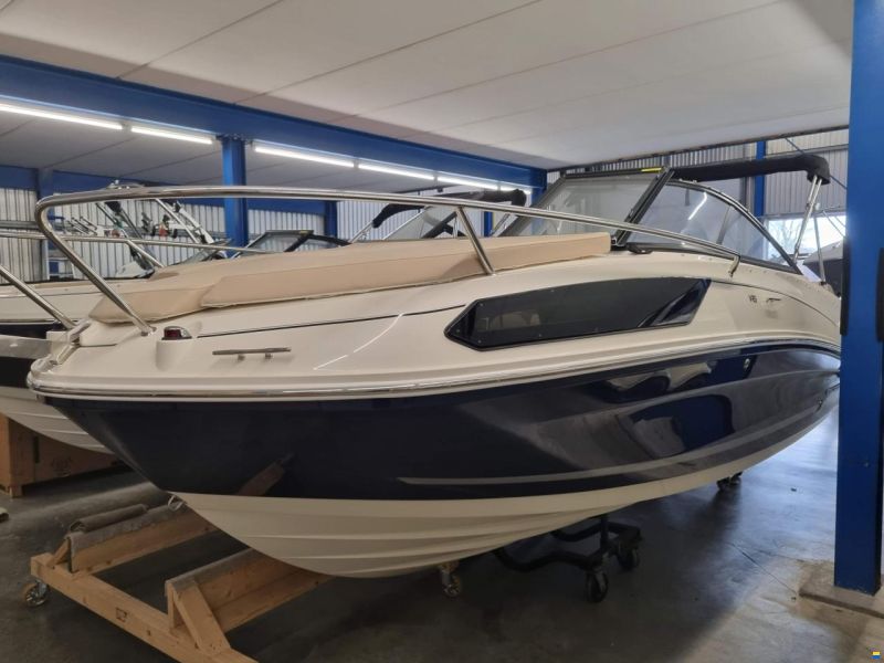 Bayliner VR5 Cuddy Europe