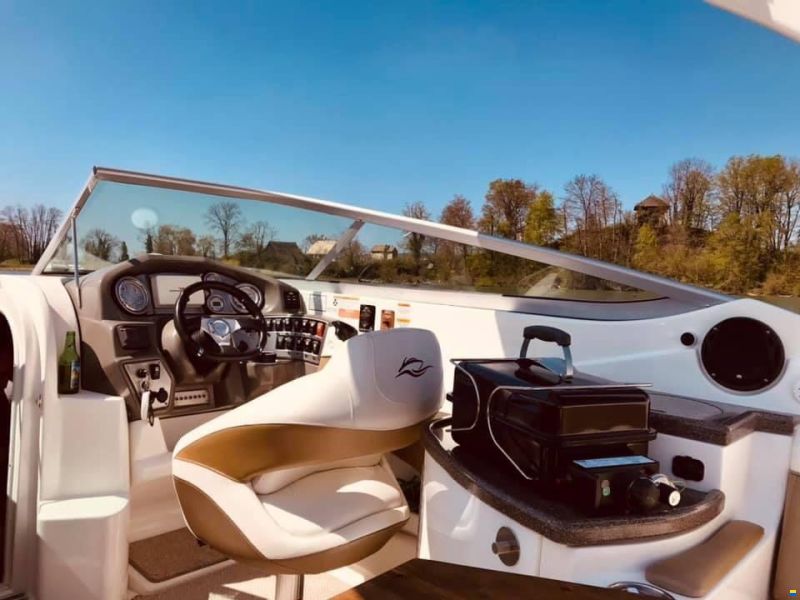 Rinker Captiva 276 CC