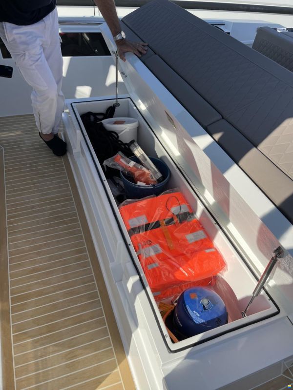 De Antonio D 32 Open