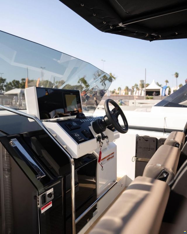 De Antonio D 32 Open