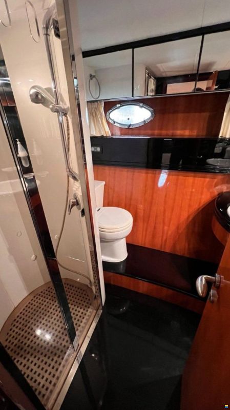 Admiral Boats 62 FLY - MODEL 2001