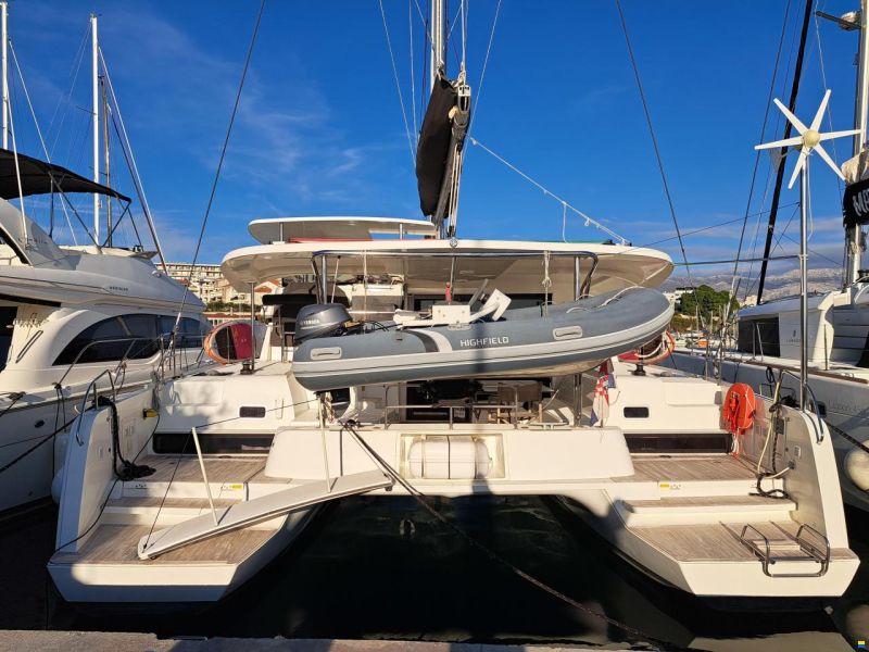 Lagoon 42