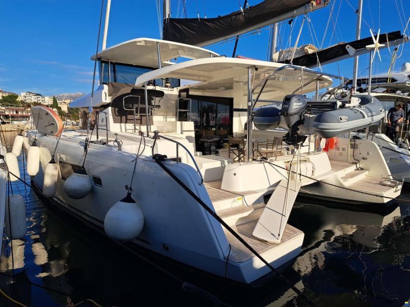 Lagoon 42