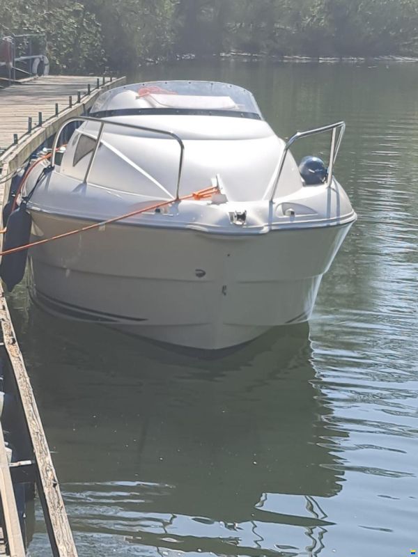 Quicksilver 460 Cabin