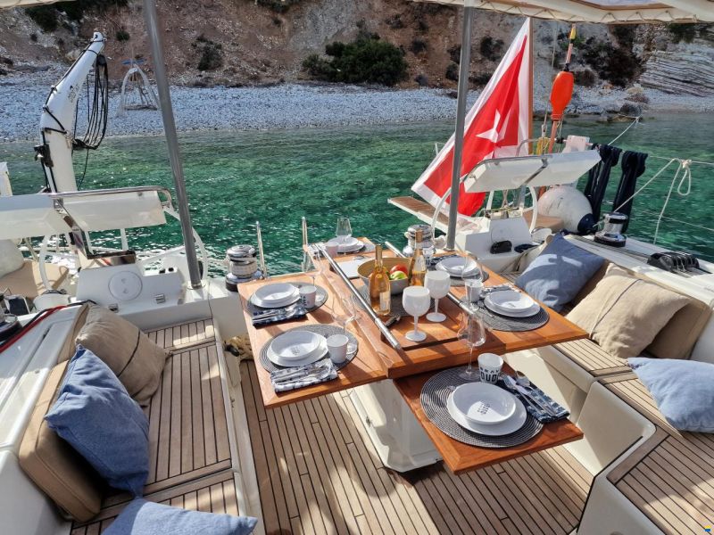 Bénéteau Oceanis 55, 2015, Perfekter Zustand