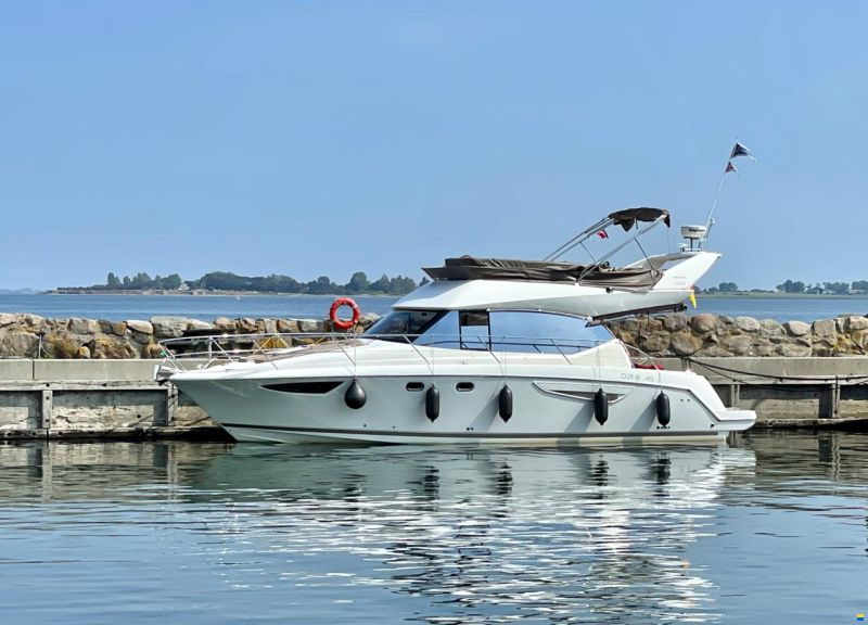 Prestige 400 Fly
