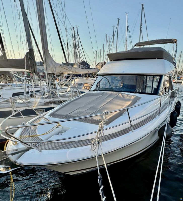 Prestige 400 Fly
