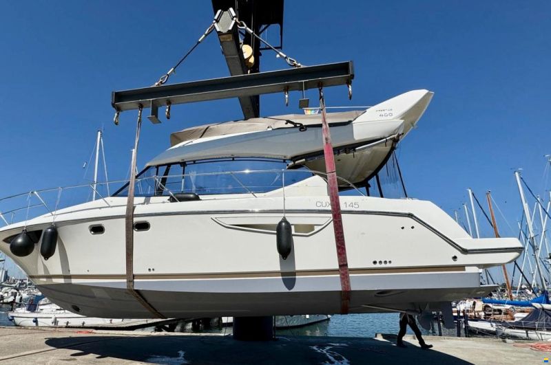 Prestige 400 Fly