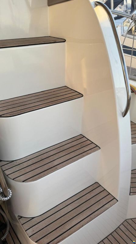 Prestige 400 Fly