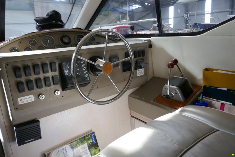 Bayliner 3258 Avanti Commandbridge