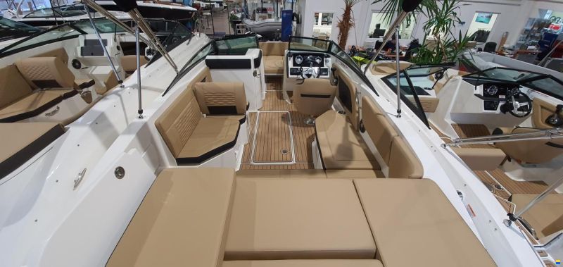 Sea Ray 230 SPOE