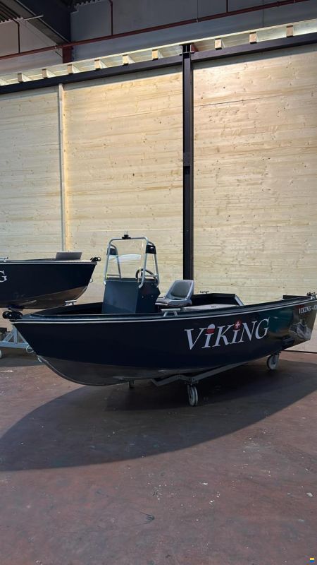 Viking 420 Console
