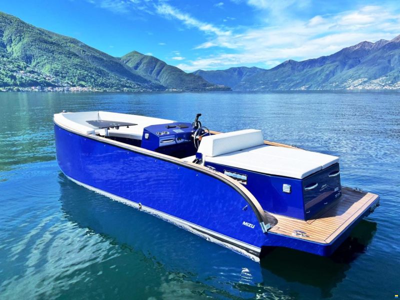 Futuro ZX22 mit Bodenseezulassung 200 PS Merc