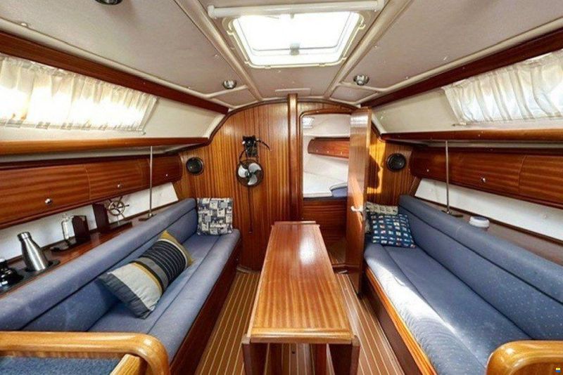 Bavaria 32