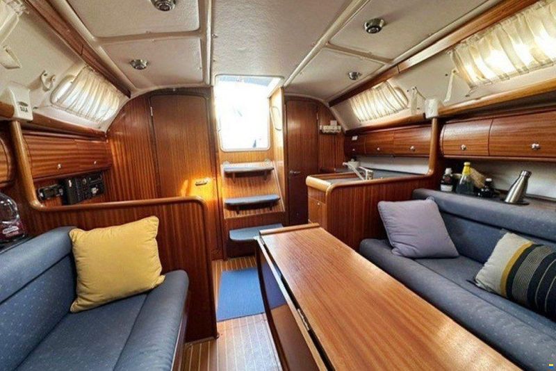 Bavaria 32