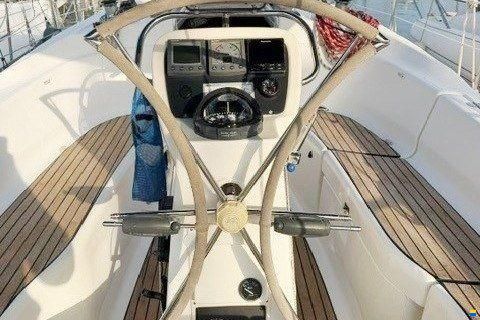 Bavaria 32