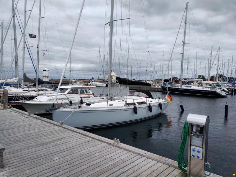 Hanse 400