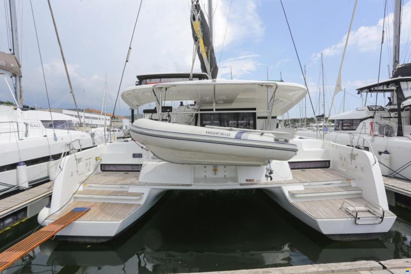 Lagoon 42