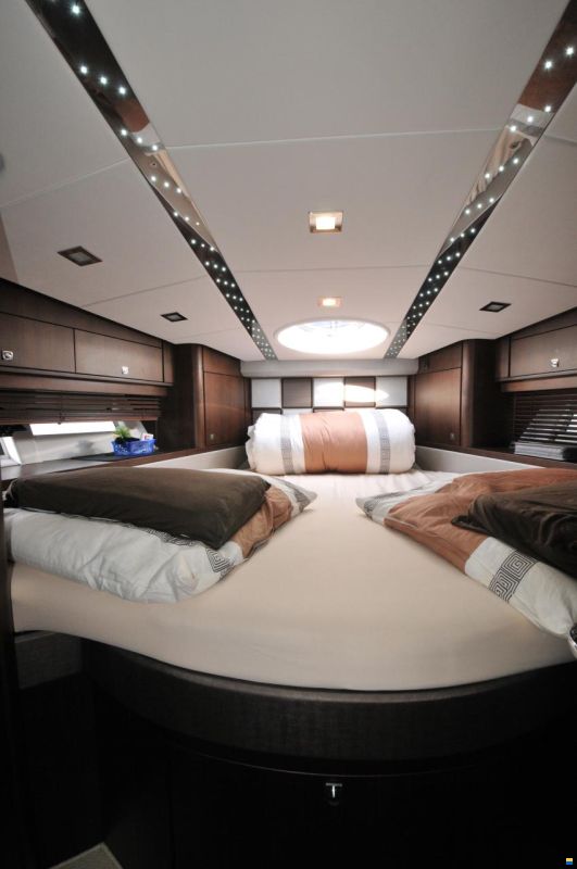 Galeon 340 Fly