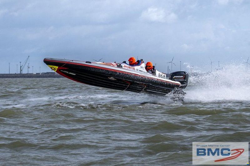 Technohull Seadrug 688