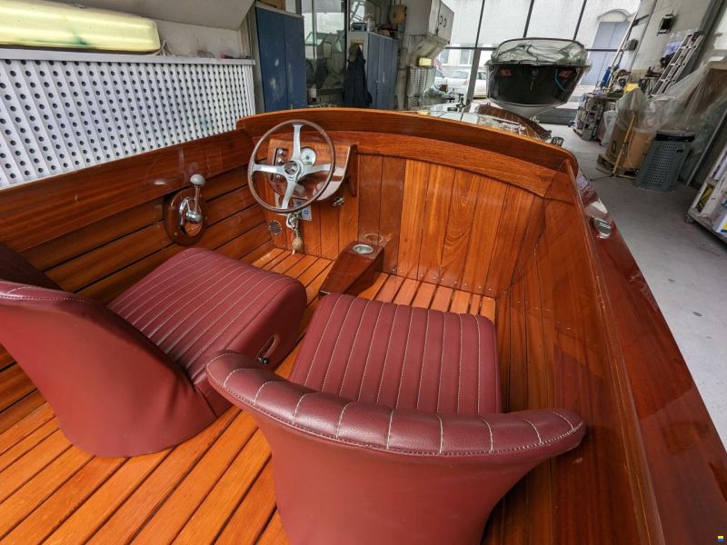 KRUEGER RUEDI Runabout