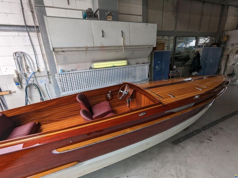KRUEGER RUEDI Runabout