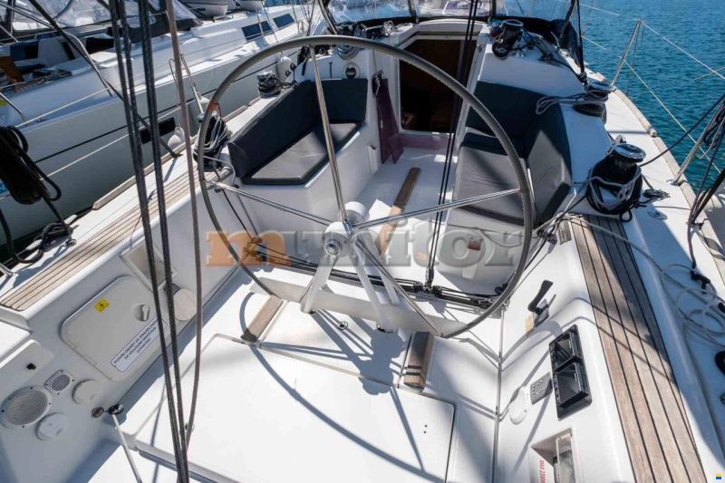 Beneteau First 35